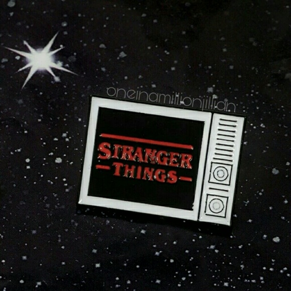 Stranger Things Television Series Logo Pin - Picture 4 of 6